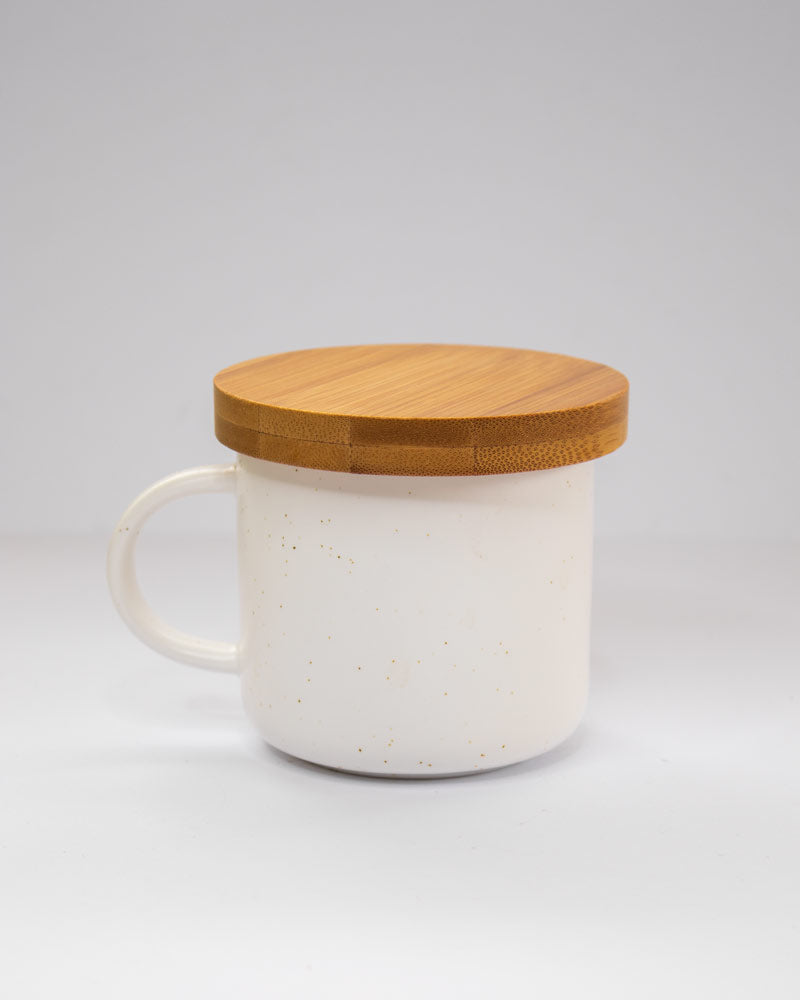 Jarro Blanco Pequeño con base de bambú J090