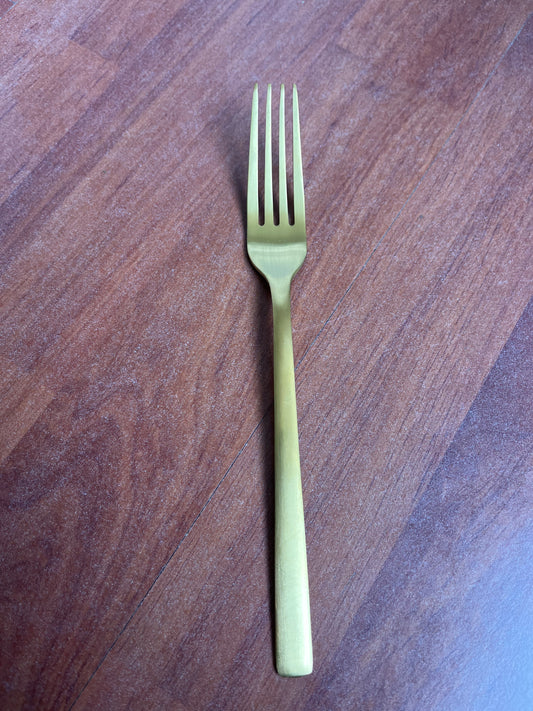 Tenedor dorado