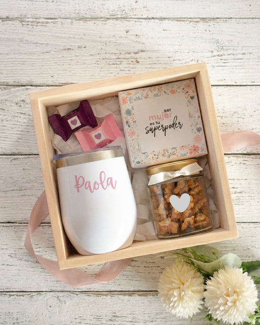 Caja Three Times a Lady