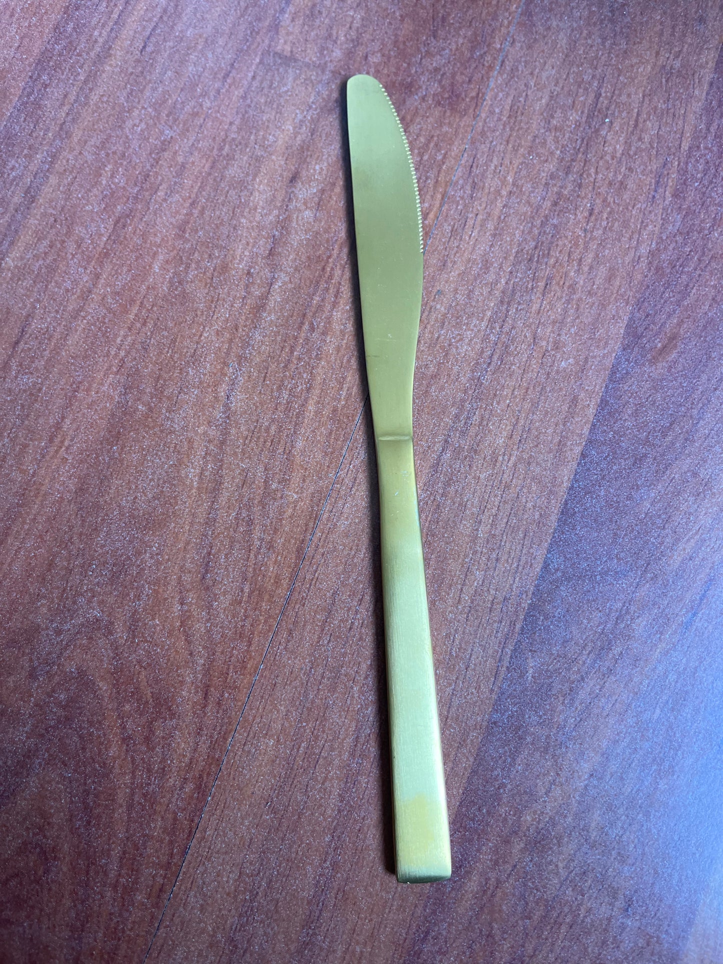 Cuchillo dorado
