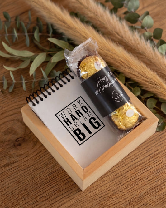 Base con libreta + ferreros