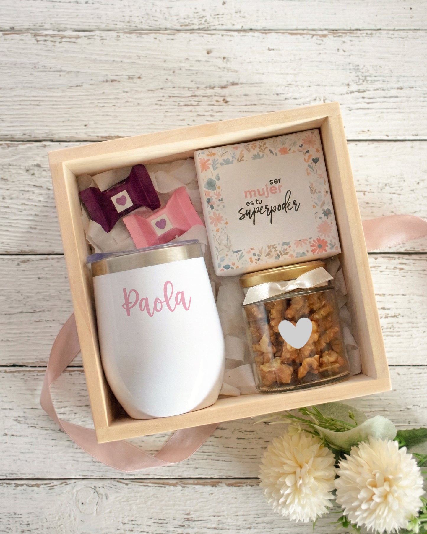 Caja Three Times a Lady